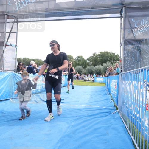 25.08.2024 - Elbe Triathlon Hamburg H.Heesch http://msf.ph/oto/6876616 25.08.2024 11:17:51 Ziel 124, 221, 333, 376 meine-sportfotos.de