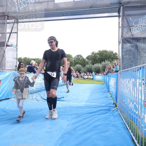 25.08.2024 - Elbe Triathlon Hamburg H.Heesch http://msf.ph/oto/6876622 25.08.2024 11:17:51 Ziel 124, 221, 333, 376 meine-sportfotos.de