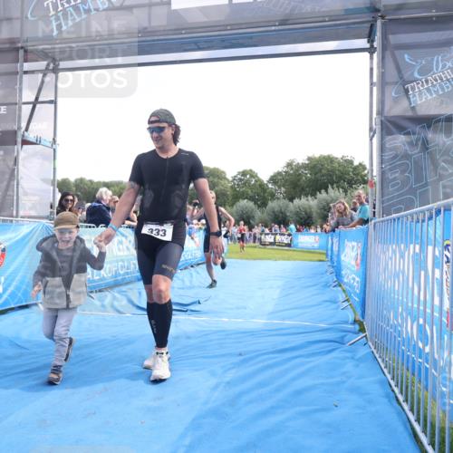 25.08.2024 - Elbe Triathlon Hamburg H.Heesch http://msf.ph/oto/6876625 25.08.2024 11:17:51 Ziel 124, 221, 333, 376 meine-sportfotos.de