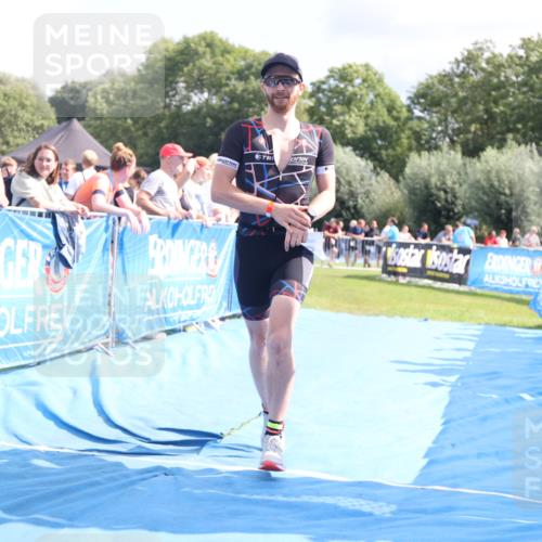 25.08.2024 - Elbe Triathlon Hamburg H.Heesch http://msf.ph/oto/6876632 25.08.2024 12:07:25 Ziel 1567, 1601, 1640 meine-sportfotos.de