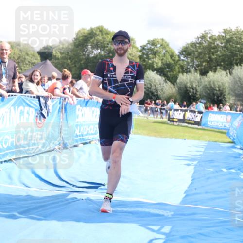 25.08.2024 - Elbe Triathlon Hamburg H.Heesch http://msf.ph/oto/6876638 25.08.2024 12:07:26 Ziel 1567, 1601, 1640 meine-sportfotos.de