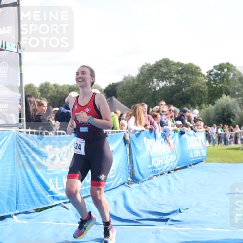 25.08.2024 - Elbe Triathlon Hamburg H.Heesch http://msf.ph/oto/6876641 25.08.2024 11:17:56 Ziel 124, 221, 333, 363 meine-sportfotos.de