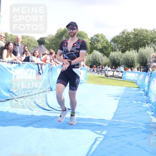 25.08.2024 - Elbe Triathlon Hamburg H.Heesch http://msf.ph/oto/6876647 25.08.2024 12:07:26 Ziel 1567, 1601, 1640 meine-sportfotos.de