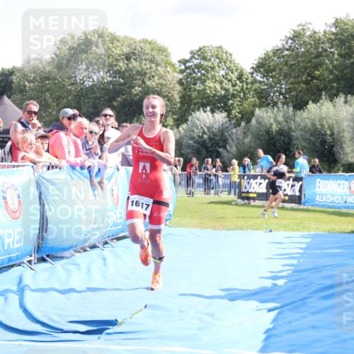 25.08.2024 - Elbe Triathlon Hamburg H.Heesch http://msf.ph/oto/6876648 25.08.2024 11:43:27 Ziel 1617 meine-sportfotos.de