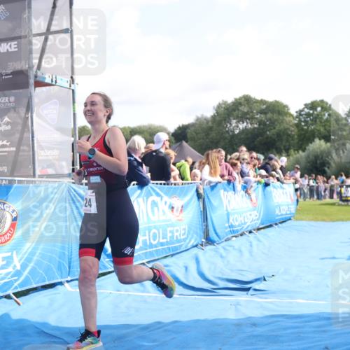 25.08.2024 - Elbe Triathlon Hamburg H.Heesch http://msf.ph/oto/6876654 25.08.2024 11:17:56 Ziel 124, 221, 333, 363 meine-sportfotos.de