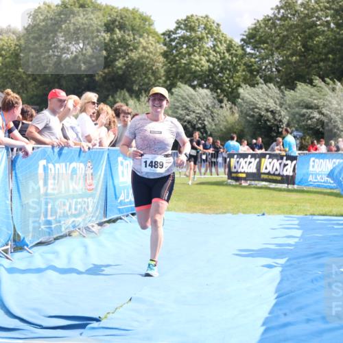 25.08.2024 - Elbe Triathlon Hamburg H.Heesch http://msf.ph/oto/6876675 25.08.2024 12:07:42 Ziel 1489, 1513 meine-sportfotos.de