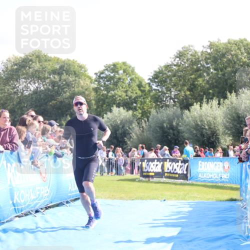 25.08.2024 - Elbe Triathlon Hamburg H.Heesch http://msf.ph/oto/6876677 25.08.2024 11:18:04 Ziel 363 meine-sportfotos.de