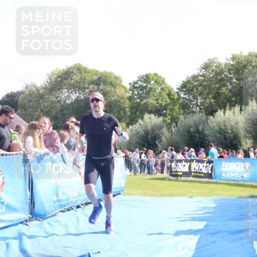 25.08.2024 - Elbe Triathlon Hamburg H.Heesch http://msf.ph/oto/6876695 25.08.2024 11:18:04 Ziel 363 meine-sportfotos.de