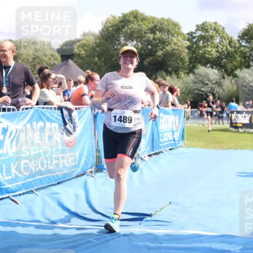25.08.2024 - Elbe Triathlon Hamburg H.Heesch http://msf.ph/oto/6876715 25.08.2024 12:07:43 Ziel 1489, 1513 meine-sportfotos.de