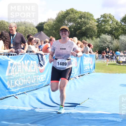 25.08.2024 - Elbe Triathlon Hamburg H.Heesch http://msf.ph/oto/6876718 25.08.2024 12:07:43 Ziel 1489, 1513 meine-sportfotos.de