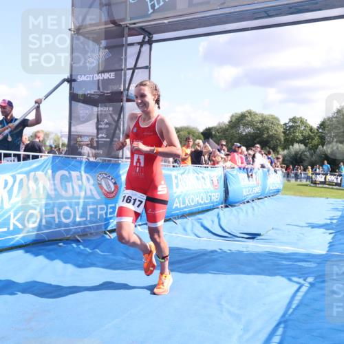 25.08.2024 - Elbe Triathlon Hamburg H.Heesch http://msf.ph/oto/6876723 25.08.2024 11:43:29 Ziel 1617 meine-sportfotos.de