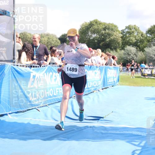 25.08.2024 - Elbe Triathlon Hamburg H.Heesch http://msf.ph/oto/6876727 25.08.2024 12:07:43 Ziel 1489, 1513 meine-sportfotos.de
