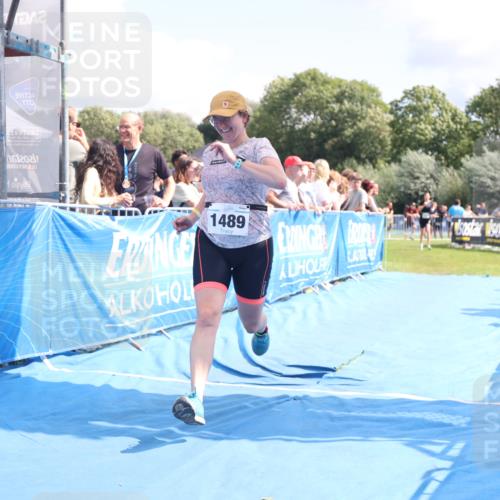 25.08.2024 - Elbe Triathlon Hamburg H.Heesch http://msf.ph/oto/6876730 25.08.2024 12:07:43 Ziel 1489, 1513 meine-sportfotos.de
