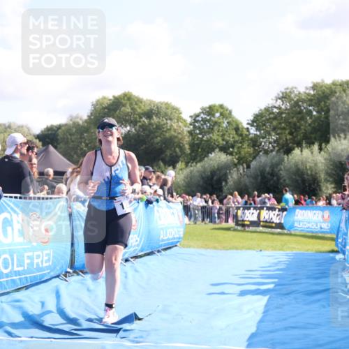 25.08.2024 - Elbe Triathlon Hamburg H.Heesch http://msf.ph/oto/6876806 25.08.2024 11:18:17 Ziel 123, 556 meine-sportfotos.de