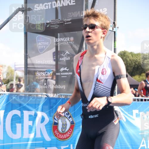 25.08.2024 - Elbe Triathlon Hamburg H.Heesch http://msf.ph/oto/6876810 25.08.2024 11:44:10 Ziel 1712 meine-sportfotos.de