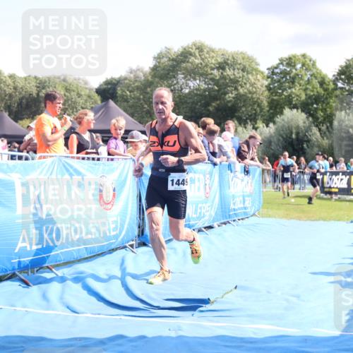 25.08.2024 - Elbe Triathlon Hamburg H.Heesch http://msf.ph/oto/6876826 25.08.2024 11:44:40 Ziel 718, 1449 meine-sportfotos.de