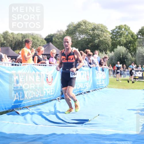 25.08.2024 - Elbe Triathlon Hamburg H.Heesch http://msf.ph/oto/6876832 25.08.2024 11:44:40 Ziel 718, 1449 meine-sportfotos.de
