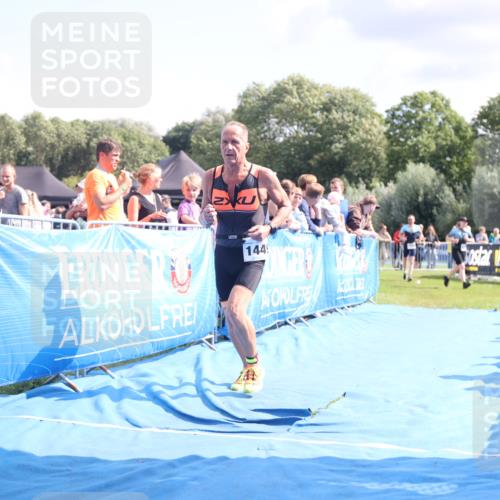 25.08.2024 - Elbe Triathlon Hamburg H.Heesch http://msf.ph/oto/6876835 25.08.2024 11:44:40 Ziel 718, 1449 meine-sportfotos.de