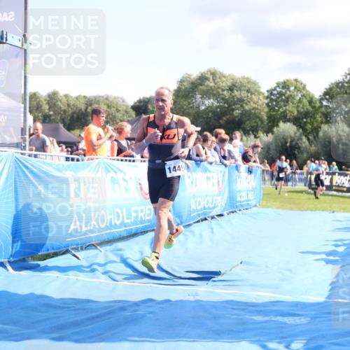 25.08.2024 - Elbe Triathlon Hamburg H.Heesch http://msf.ph/oto/6876842 25.08.2024 11:44:40 Ziel 718, 1449 meine-sportfotos.de