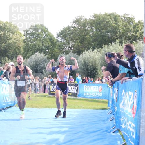 25.08.2024 - Elbe Triathlon Hamburg H.Heesch http://msf.ph/oto/6876843 25.08.2024 11:18:30 Ziel 312 meine-sportfotos.de