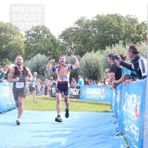 25.08.2024 - Elbe Triathlon Hamburg H.Heesch http://msf.ph/oto/6876849 25.08.2024 11:18:30 Ziel 312 meine-sportfotos.de