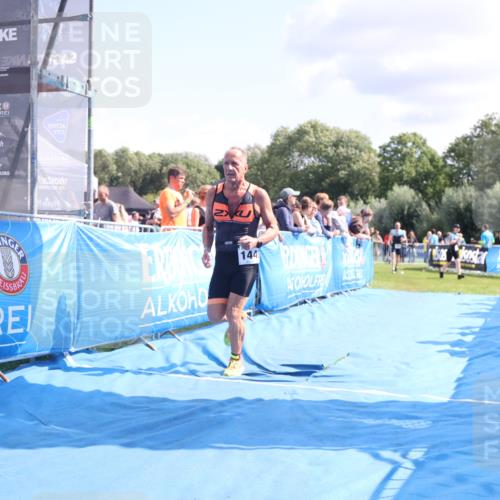 25.08.2024 - Elbe Triathlon Hamburg H.Heesch http://msf.ph/oto/6876850 25.08.2024 11:44:40 Ziel 718, 1449 meine-sportfotos.de