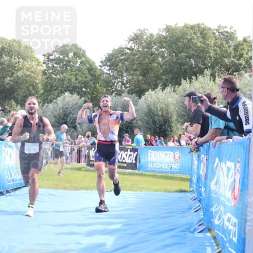 25.08.2024 - Elbe Triathlon Hamburg H.Heesch http://msf.ph/oto/6876853 25.08.2024 11:18:30 Ziel 312 meine-sportfotos.de