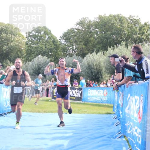 25.08.2024 - Elbe Triathlon Hamburg H.Heesch http://msf.ph/oto/6876856 25.08.2024 11:18:30 Ziel 312 meine-sportfotos.de