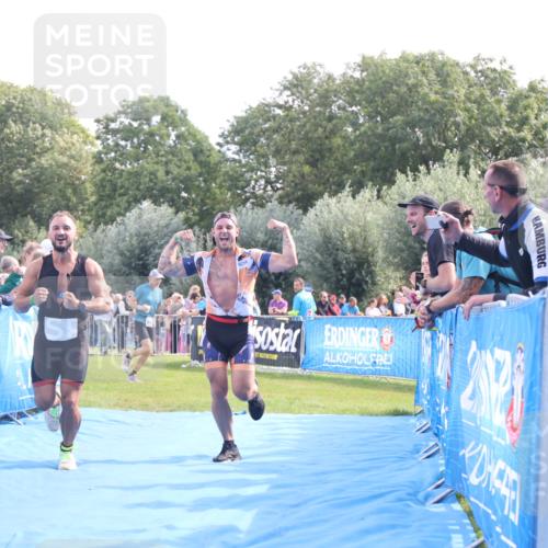 25.08.2024 - Elbe Triathlon Hamburg H.Heesch http://msf.ph/oto/6876859 25.08.2024 11:18:30 Ziel 312 meine-sportfotos.de