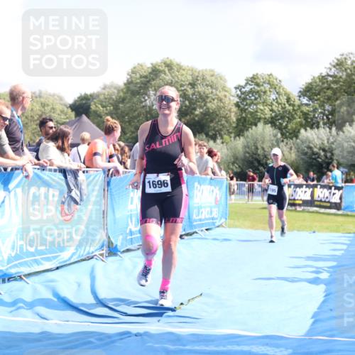 25.08.2024 - Elbe Triathlon Hamburg H.Heesch http://msf.ph/oto/6876861 25.08.2024 12:07:59 Ziel 1595, 1696 meine-sportfotos.de