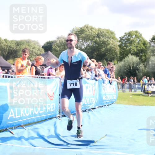 25.08.2024 - Elbe Triathlon Hamburg H.Heesch http://msf.ph/oto/6876869 25.08.2024 11:44:47 Ziel 718, 1449 meine-sportfotos.de