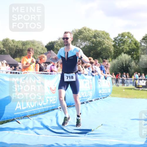 25.08.2024 - Elbe Triathlon Hamburg H.Heesch http://msf.ph/oto/6876871 25.08.2024 11:44:47 Ziel 718, 1449 meine-sportfotos.de