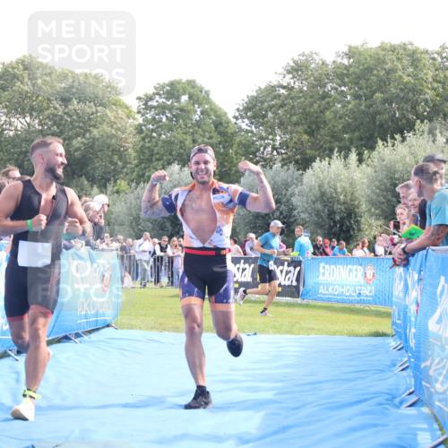 25.08.2024 - Elbe Triathlon Hamburg H.Heesch http://msf.ph/oto/6876875 25.08.2024 11:18:31 Ziel 312 meine-sportfotos.de