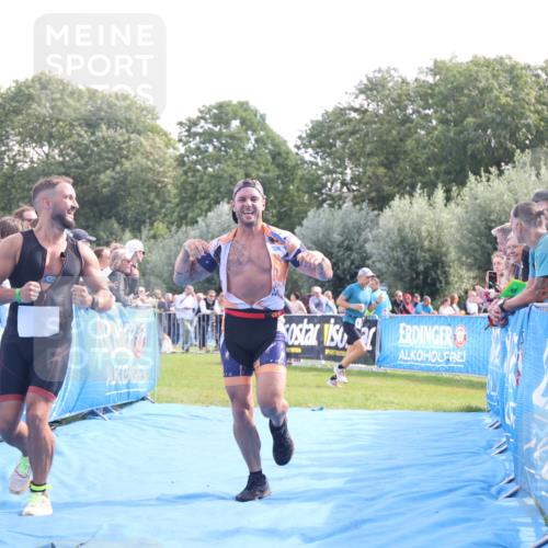25.08.2024 - Elbe Triathlon Hamburg H.Heesch http://msf.ph/oto/6876882 25.08.2024 11:18:31 Ziel 312 meine-sportfotos.de