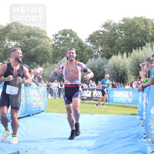 25.08.2024 - Elbe Triathlon Hamburg H.Heesch http://msf.ph/oto/6876884 25.08.2024 11:18:31 Ziel 312 meine-sportfotos.de