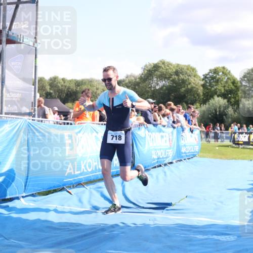 25.08.2024 - Elbe Triathlon Hamburg H.Heesch http://msf.ph/oto/6876885 25.08.2024 11:44:47 Ziel 718, 1449 meine-sportfotos.de