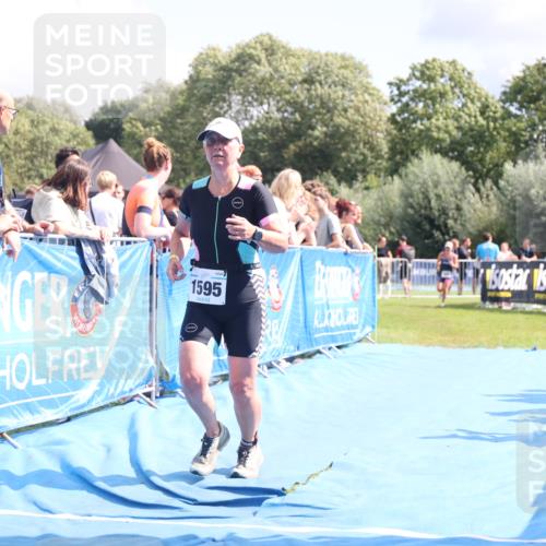 25.08.2024 - Elbe Triathlon Hamburg H.Heesch http://msf.ph/oto/6876892 25.08.2024 12:08:02 Ziel 1595, 1696 meine-sportfotos.de