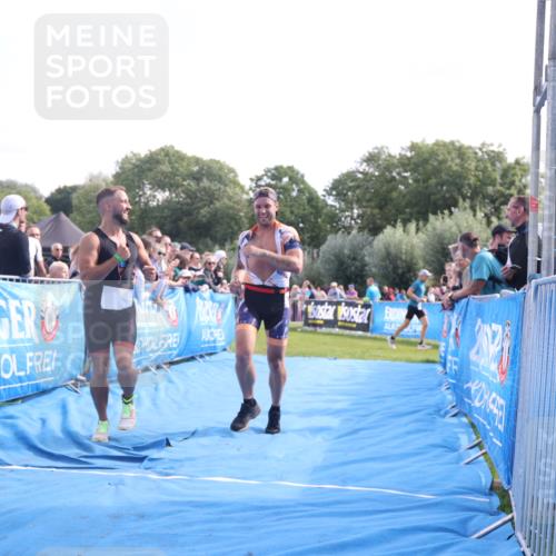 25.08.2024 - Elbe Triathlon Hamburg H.Heesch http://msf.ph/oto/6876903 25.08.2024 11:18:31 Ziel 312 meine-sportfotos.de