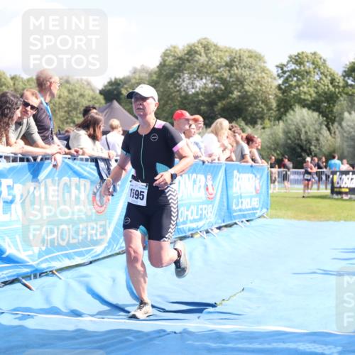 25.08.2024 - Elbe Triathlon Hamburg H.Heesch http://msf.ph/oto/6876906 25.08.2024 12:08:02 Ziel 1595, 1696 meine-sportfotos.de