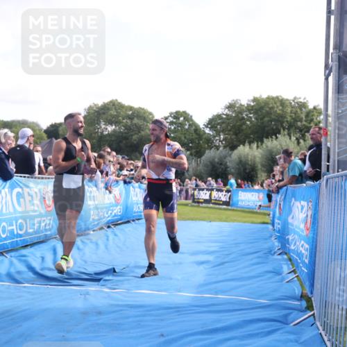 25.08.2024 - Elbe Triathlon Hamburg H.Heesch http://msf.ph/oto/6876913 25.08.2024 11:18:31 Ziel 312 meine-sportfotos.de