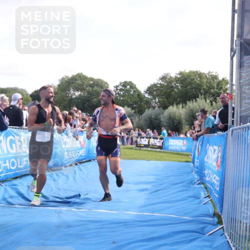 25.08.2024 - Elbe Triathlon Hamburg H.Heesch http://msf.ph/oto/6876920 25.08.2024 11:18:31 Ziel 312 meine-sportfotos.de