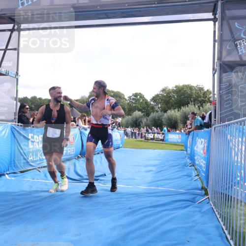 25.08.2024 - Elbe Triathlon Hamburg H.Heesch http://msf.ph/oto/6876934 25.08.2024 11:18:32 Ziel 312 meine-sportfotos.de