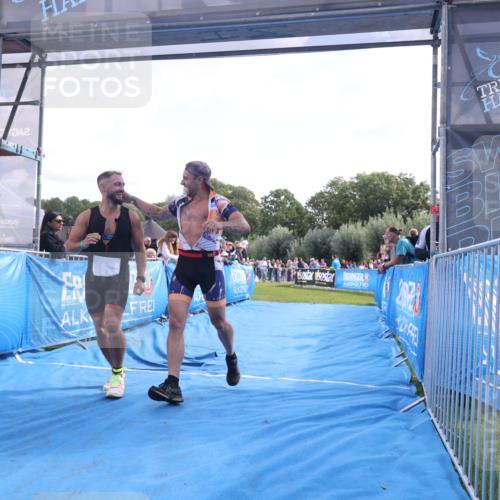 25.08.2024 - Elbe Triathlon Hamburg H.Heesch http://msf.ph/oto/6876938 25.08.2024 11:18:32 Ziel 312 meine-sportfotos.de