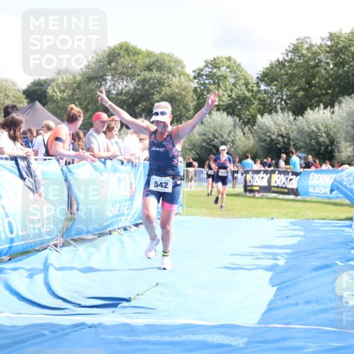 25.08.2024 - Elbe Triathlon Hamburg H.Heesch http://msf.ph/oto/6876968 25.08.2024 12:08:10 Ziel 542, 1678 meine-sportfotos.de