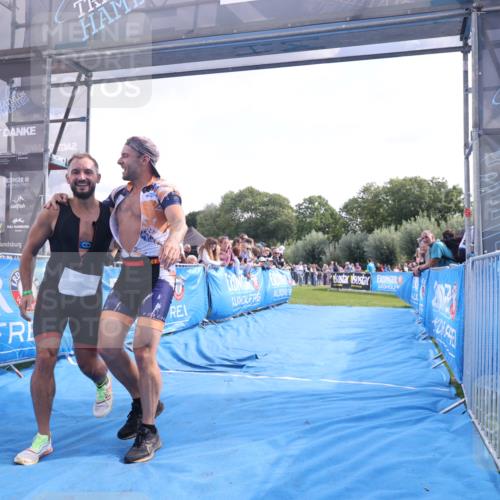 25.08.2024 - Elbe Triathlon Hamburg H.Heesch http://msf.ph/oto/6876978 25.08.2024 11:18:33 Ziel 312 meine-sportfotos.de
