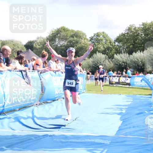25.08.2024 - Elbe Triathlon Hamburg H.Heesch http://msf.ph/oto/6876982 25.08.2024 12:08:11 Ziel 542, 1524, 1678 meine-sportfotos.de