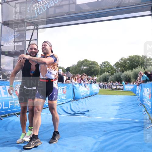 25.08.2024 - Elbe Triathlon Hamburg H.Heesch http://msf.ph/oto/6876990 25.08.2024 11:18:33 Ziel 312 meine-sportfotos.de