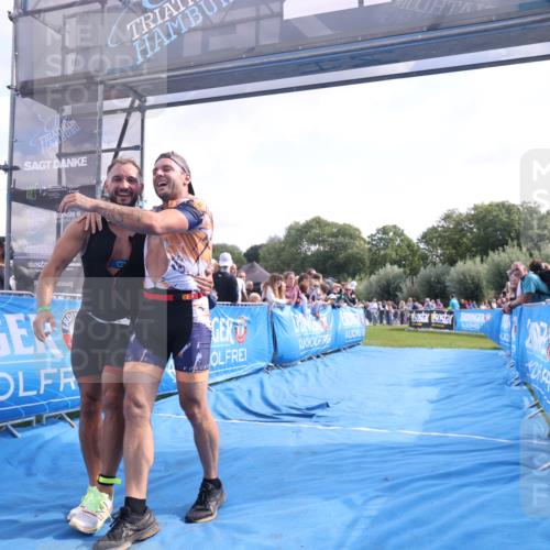 25.08.2024 - Elbe Triathlon Hamburg H.Heesch http://msf.ph/oto/6876992 25.08.2024 11:18:33 Ziel 312 meine-sportfotos.de