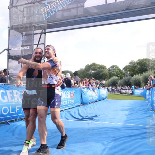 25.08.2024 - Elbe Triathlon Hamburg H.Heesch http://msf.ph/oto/6876999 25.08.2024 11:18:33 Ziel 312 meine-sportfotos.de