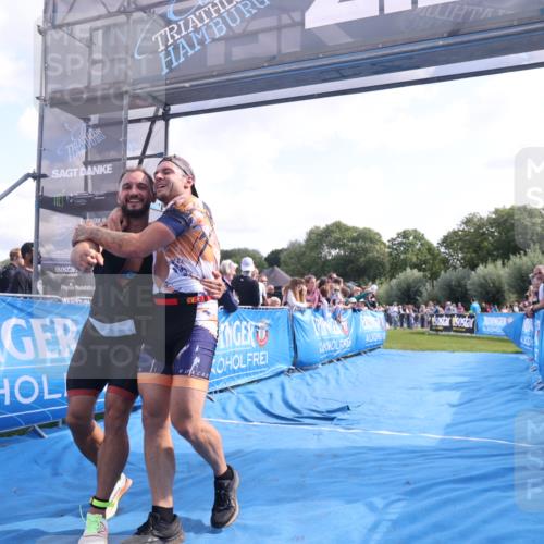 25.08.2024 - Elbe Triathlon Hamburg H.Heesch http://msf.ph/oto/6877005 25.08.2024 11:18:33 Ziel 312 meine-sportfotos.de